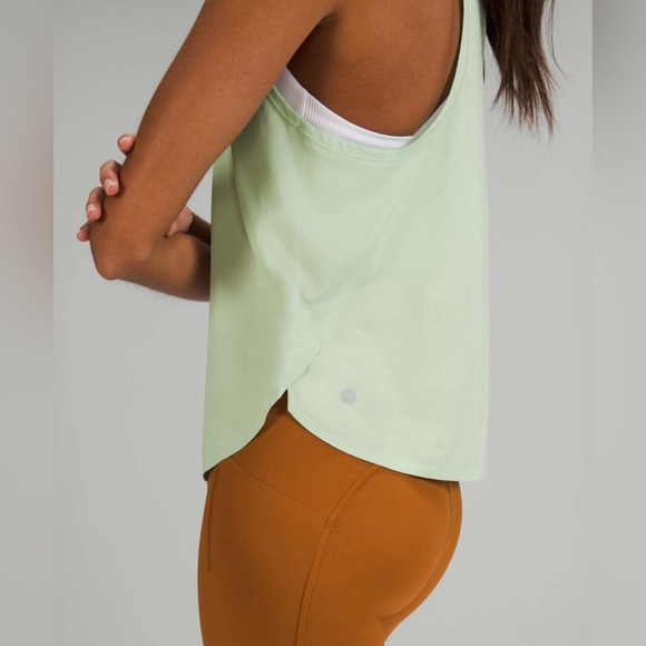 Lululemon Lightweight Run Kit Tank Top in Creamy Mint - Picture 3 of 5